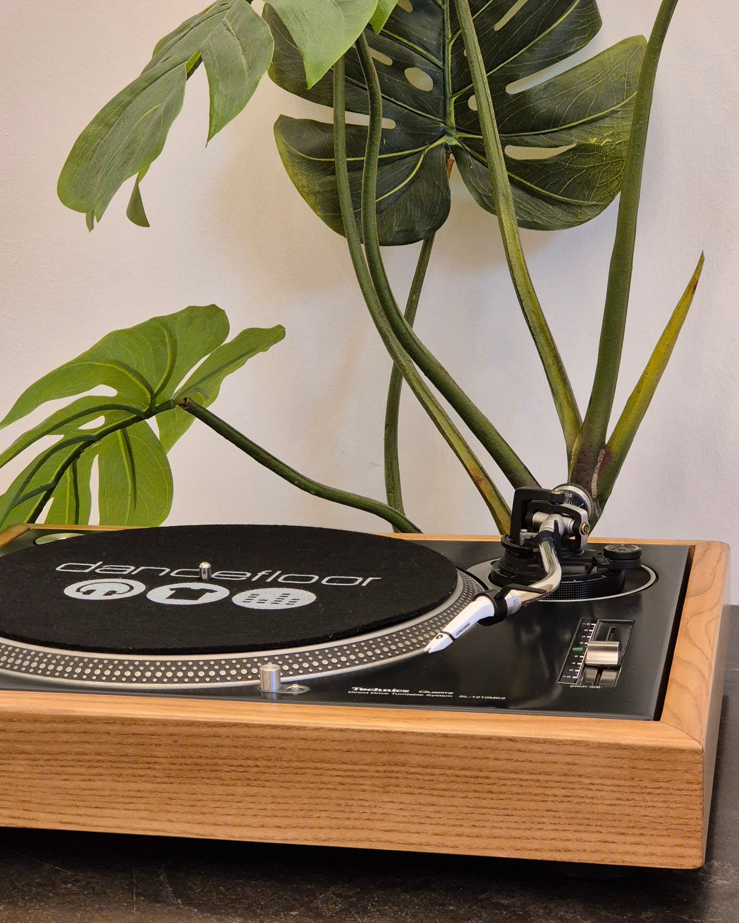 Artgiano Analogico Cover Technics